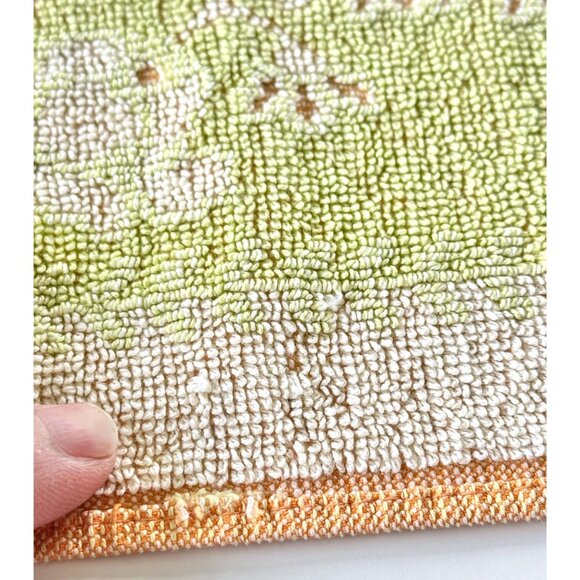 Vintage 80s small bath towel, mint green and  peach floral towel, reversible - Picture 6 of 10